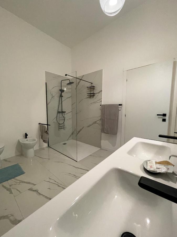 Orvieto: Spacious 3Br 3Ba Apartment With Balcony & Patio ภายนอก รูปภาพ